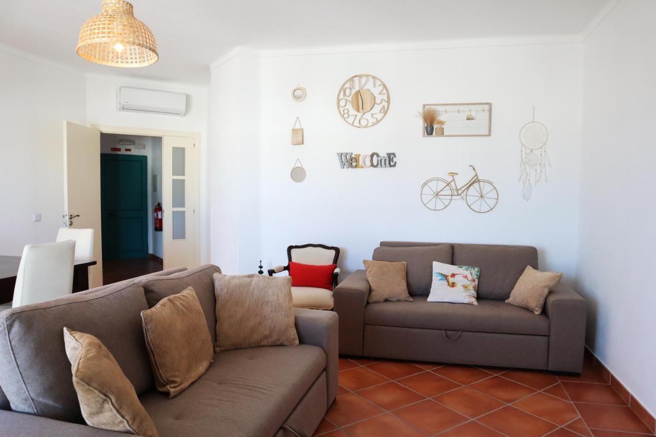 M&L Beach House Alvor Esterno foto